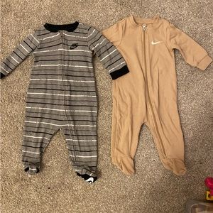 Nike sleepers size 6 months